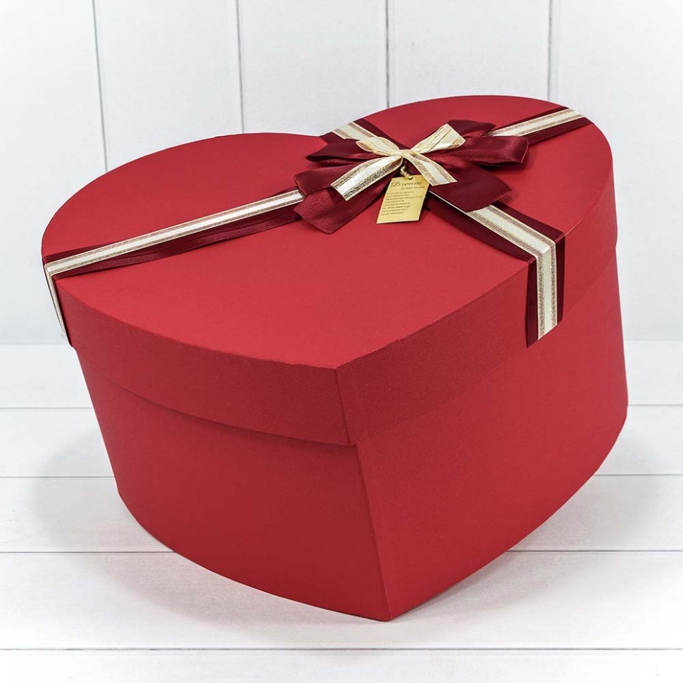 Коробка форм купить. Подарочная коробка сердце. Подарочная коробка в виде сердца. Коробка подарочная "сердечки". Огромные подарочные коробки.